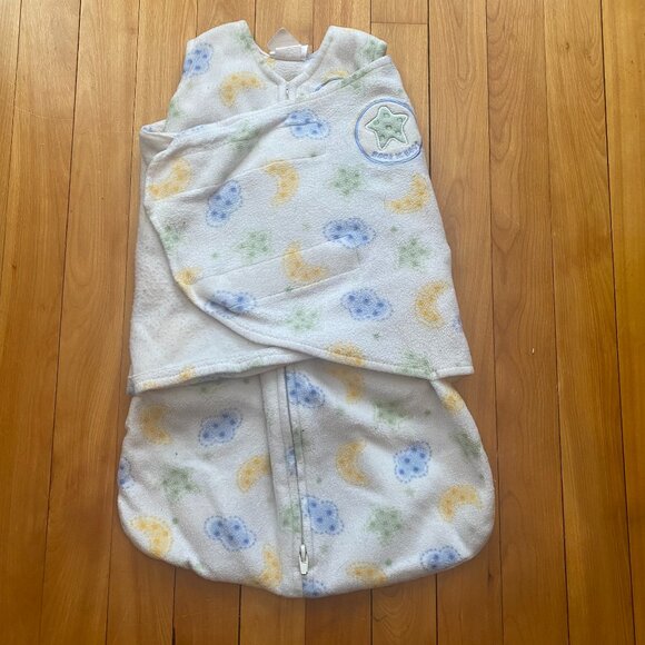 Halo Pastel Swaddle Fleece Sleep Sack w/‎ Star & Moon Design Size Newborn  G8 - Picture 1 of 2